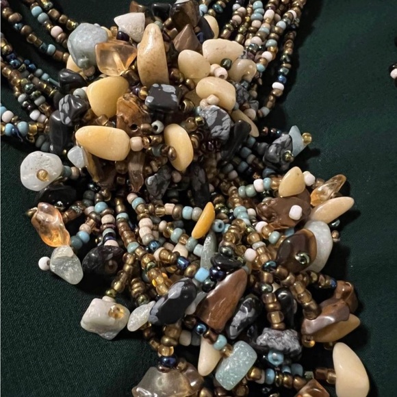 Bead necklace and bracelet set - Picture 3 of 3